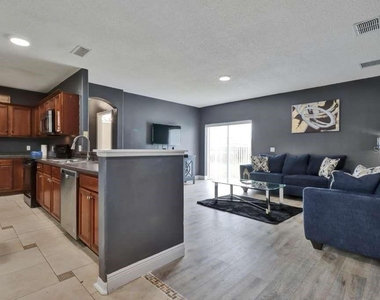 820 Grantham Drive - Photo Thumbnail 9