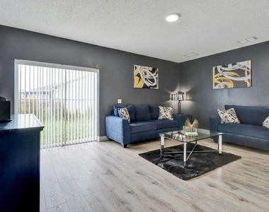 820 Grantham Drive - Photo Thumbnail 11