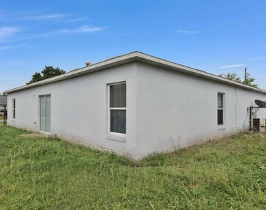 820 Grantham Drive - Photo Thumbnail 30