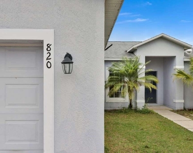 820 Grantham Drive - Photo Thumbnail 1