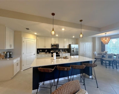 14221 Heritage Landing Boulevard - Photo Thumbnail 2