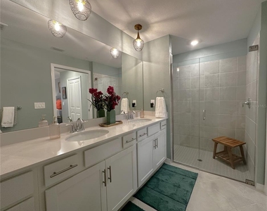 14221 Heritage Landing Boulevard - Photo Thumbnail 17