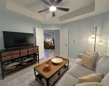 14221 Heritage Landing Boulevard - Photo Thumbnail 23