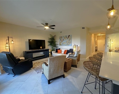 14221 Heritage Landing Boulevard - Photo Thumbnail 9