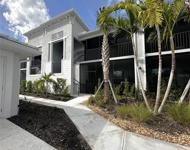 14221 Heritage Landing Boulevard - Photo Thumbnail 1