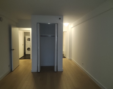 East 39th Street - Photo Thumbnail 7