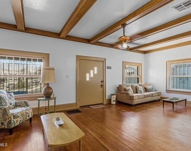 1546 Upson Dr Drive - Photo Thumbnail 4