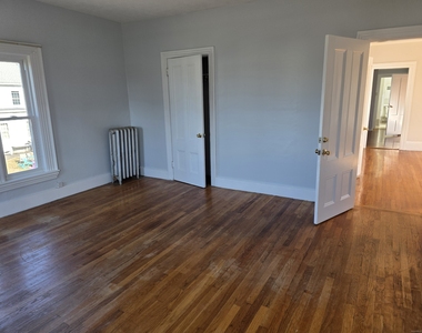 147 Pearl Street - Photo Thumbnail 10