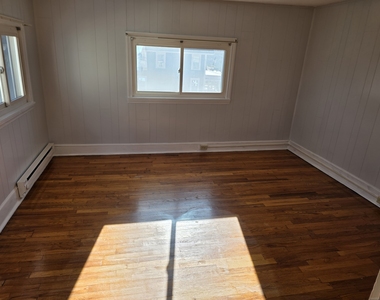 147 Pearl Street - Photo Thumbnail 15