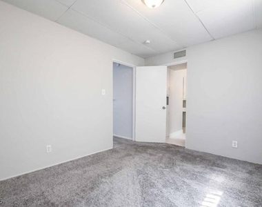 239 W Cleveland Avenue - Photo Thumbnail 2