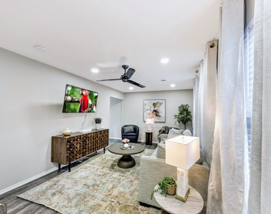 3715 Clearwater Drive - Photo Thumbnail 1
