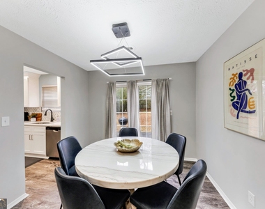 3715 Clearwater Drive - Photo Thumbnail 11