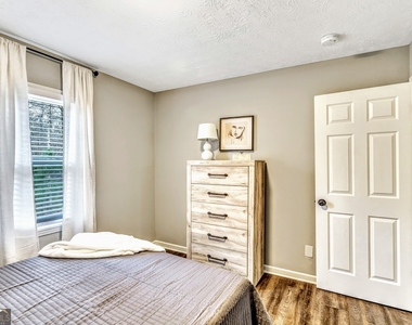 3017 Valley View Drive - Photo Thumbnail 19