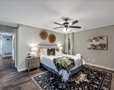 2660 Indian Lake Drive - Photo Thumbnail 16