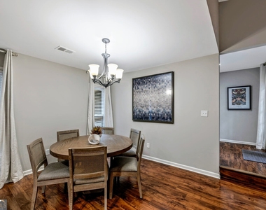 2660 Indian Lake Drive - Photo Thumbnail 5