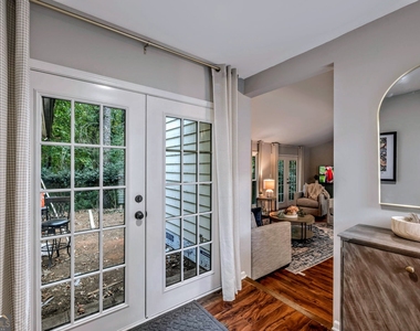 2660 Indian Lake Drive - Photo Thumbnail 12
