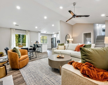 1440 Glynn Oaks Drive Sw - Photo Thumbnail 5