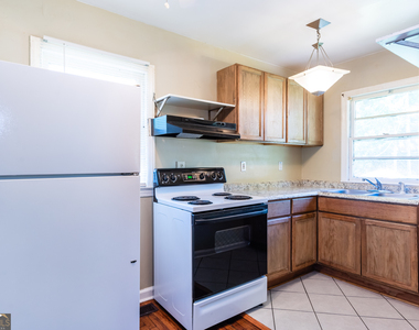 2982 Pearl Street - Photo Thumbnail 3