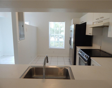 9914 Nw 56th Place - Photo Thumbnail 5