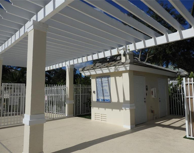 9914 Nw 56th Place - Photo Thumbnail 12