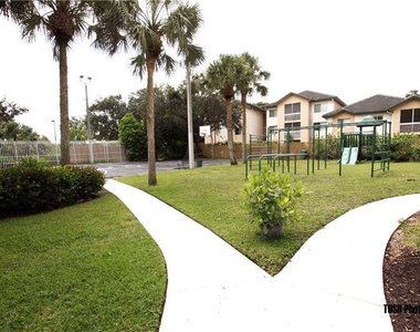 9914 Nw 56th Place - Photo Thumbnail 13
