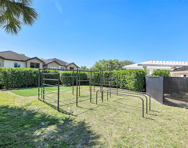 9914 Nw 56th Place - Photo Thumbnail 16