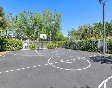 9914 Nw 56th Place - Photo Thumbnail 28