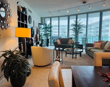 3333 Ne 32nd Avenue - Photo Thumbnail 5