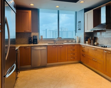 3333 Ne 32nd Avenue - Photo Thumbnail 6