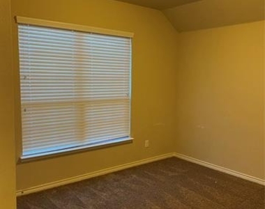 573 La Grange Drive - Photo Thumbnail 14