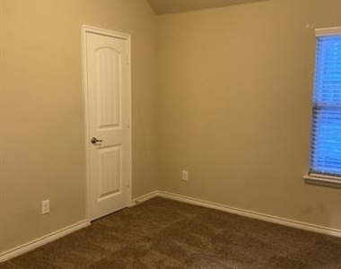 573 La Grange Drive - Photo Thumbnail 15