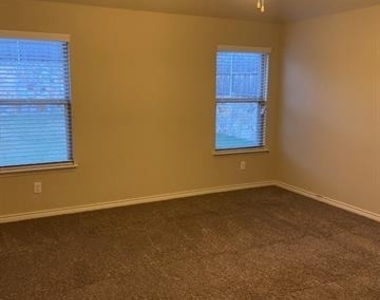 573 La Grange Drive - Photo Thumbnail 10