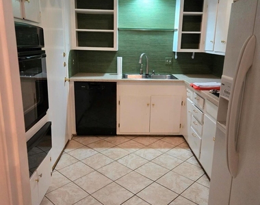 8604 Baltimore Drive - Photo Thumbnail 3