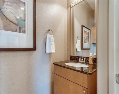 1207 Beaconsfield Lane - Photo Thumbnail 18