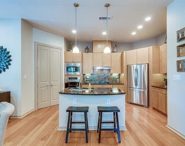 1207 Beaconsfield Lane - Photo Thumbnail 12