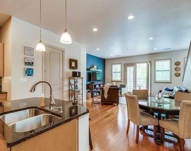 1207 Beaconsfield Lane - Photo Thumbnail 11