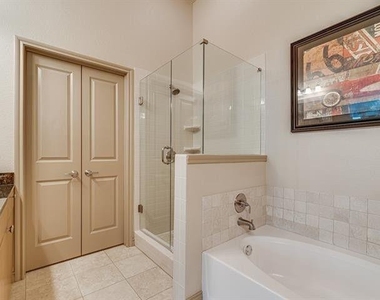 1207 Beaconsfield Lane - Photo Thumbnail 23