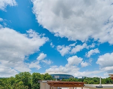1207 Beaconsfield Lane - Photo Thumbnail 7