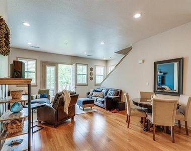 1207 Beaconsfield Lane - Photo Thumbnail 14