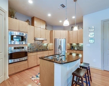 1207 Beaconsfield Lane - Photo Thumbnail 10