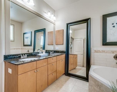 1207 Beaconsfield Lane - Photo Thumbnail 26