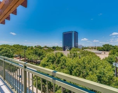 1207 Beaconsfield Lane - Photo Thumbnail 6