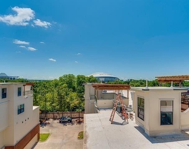 1207 Beaconsfield Lane - Photo Thumbnail 5