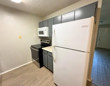 219 Fry Street - Photo Thumbnail 5