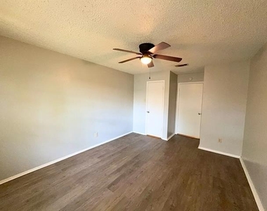 219 Fry Street - Photo Thumbnail 8
