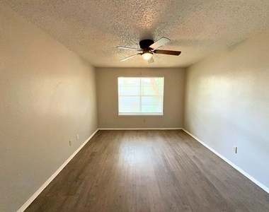 219 Fry Street - Photo Thumbnail 7