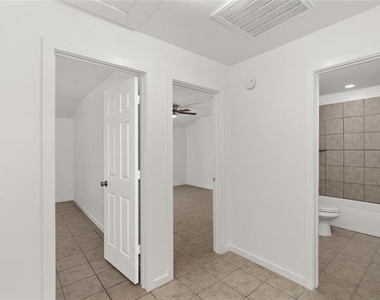 316 W 7th Street - Photo Thumbnail 6