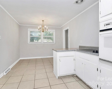 228 Seneca Place - Photo Thumbnail 15