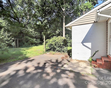 228 Seneca Place - Photo Thumbnail 30