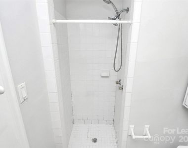 228 Seneca Place - Photo Thumbnail 22